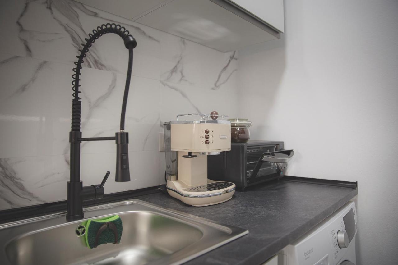 Acogedor Apartamento En Triana Seville Luaran gambar
