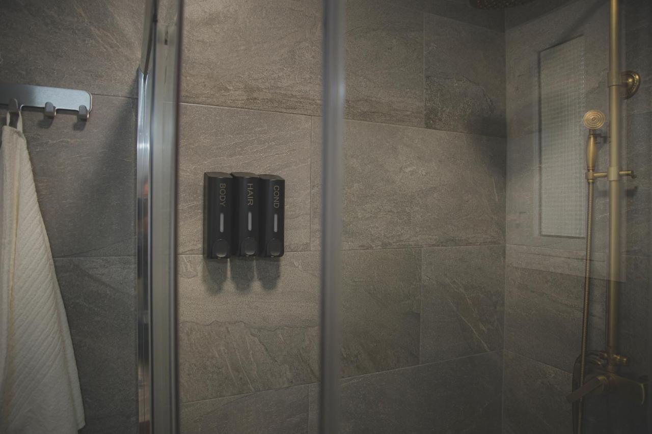 Acogedor Apartamento En Triana Seville Luaran gambar