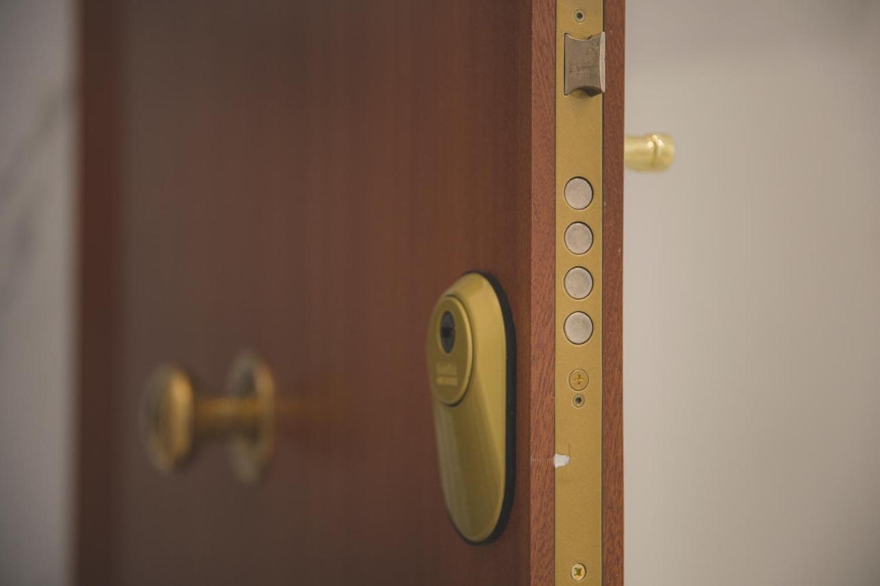 Acogedor Apartamento En Triana Seville Luaran gambar